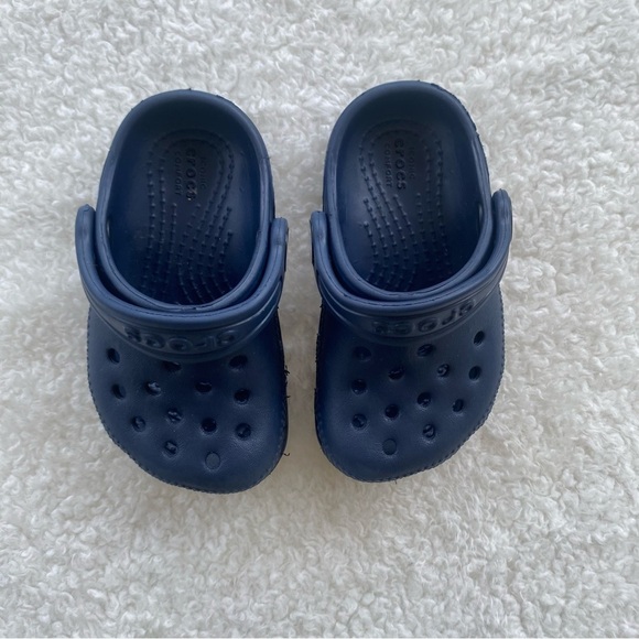 Toddler Navy Blue Crocs - Picture 3 of 6